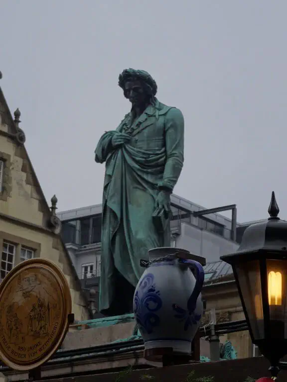 Stuttgart, Deutschland - Photo 10