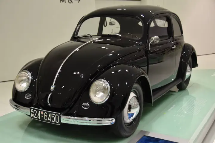 Stuttgart, Deutschland - Photo 9