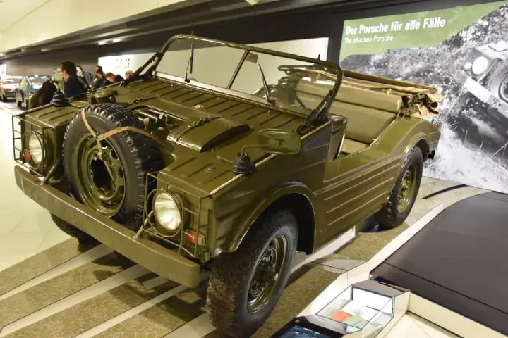 Stuttgart, Deutschland - Photo 17