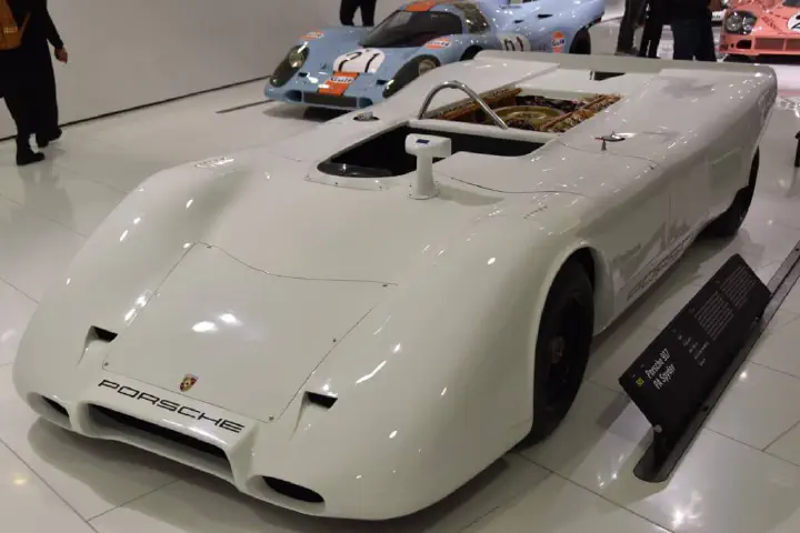 Stuttgart, Deutschland - Photo 20