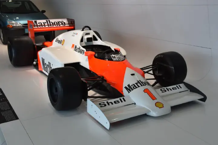 Stuttgart, Deutschland - Photo 32