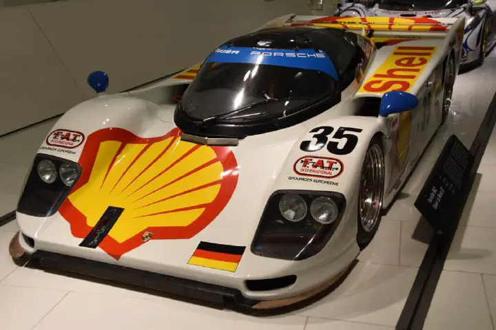 Stuttgart, Deutschland - Photo 37