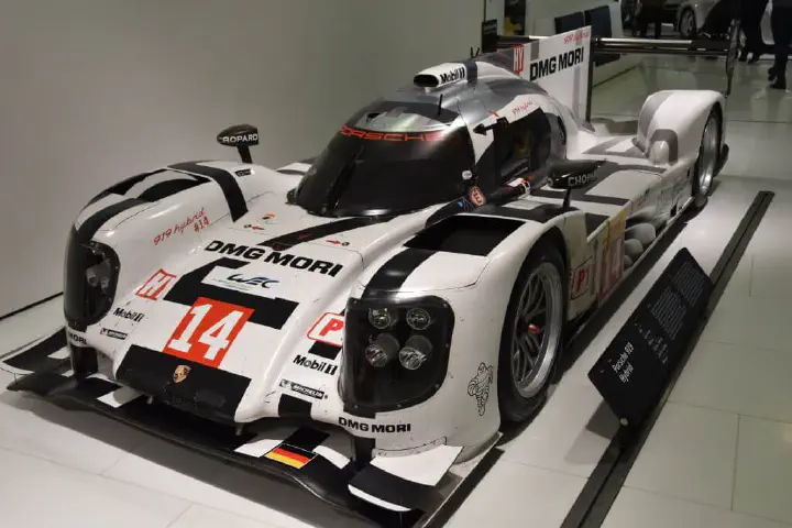 Stuttgart, Deutschland - Photo 39