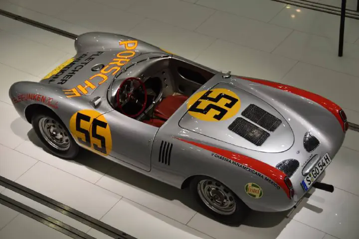 Stuttgart, Deutschland - Photo 41