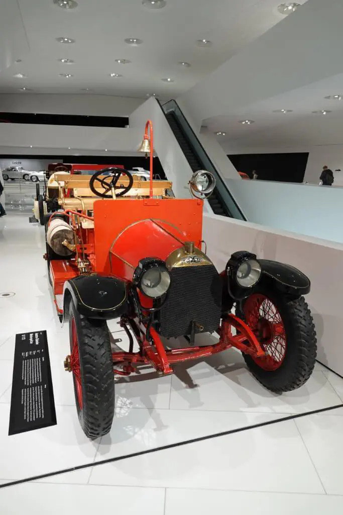 Stuttgart, Deutschland - Photo 3