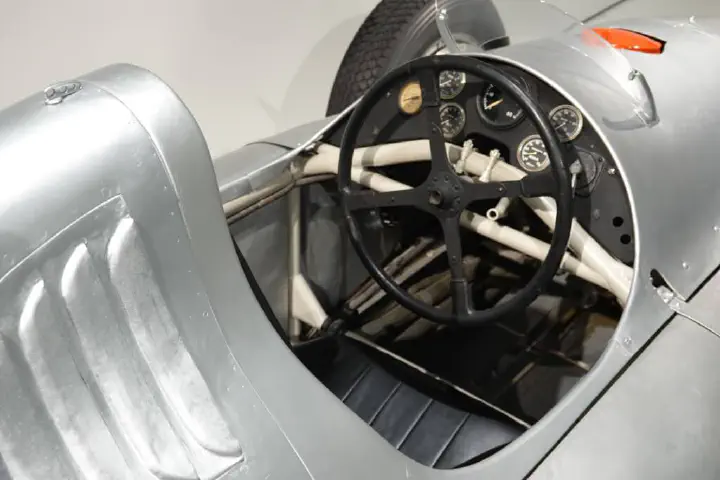 Stuttgart, Deutschland - Photo 4