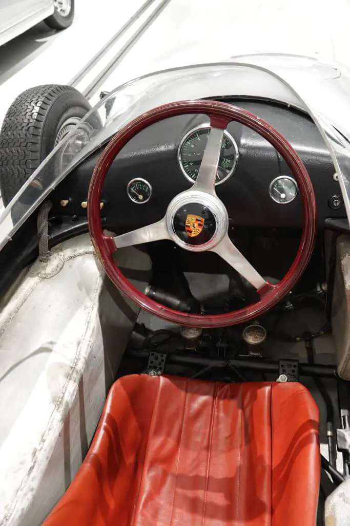 Stuttgart, Deutschland - Photo 10