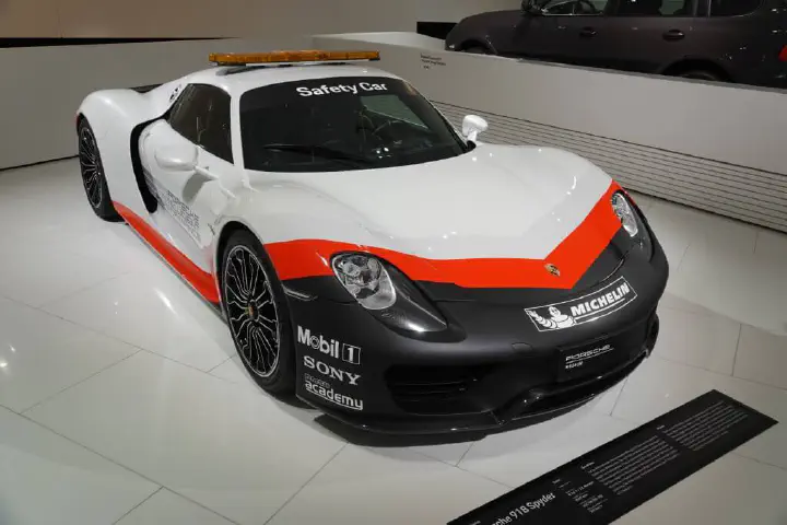 Stuttgart, Deutschland - Photo 31