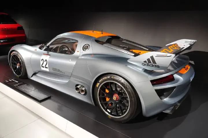 Stuttgart, Deutschland - Photo 35