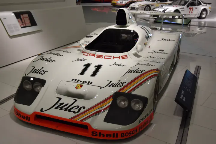 Stuttgart, Deutschland - Photo 12