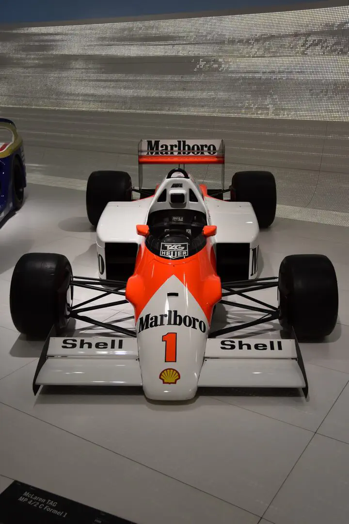 Stuttgart, Deutschland - Photo 13