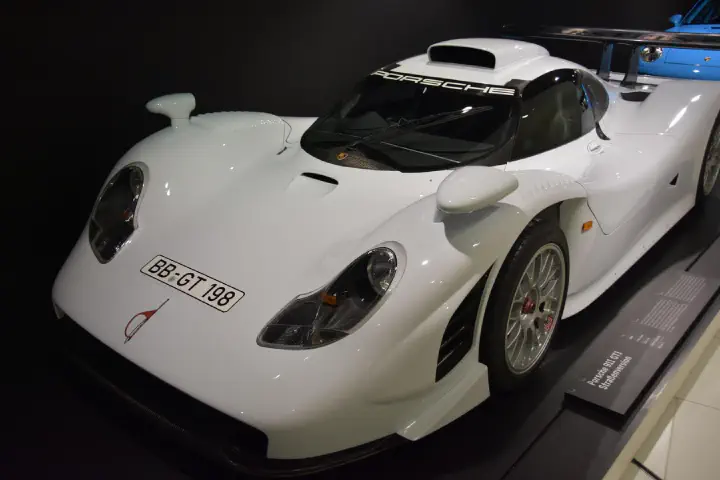 Stuttgart, Deutschland - Photo 18