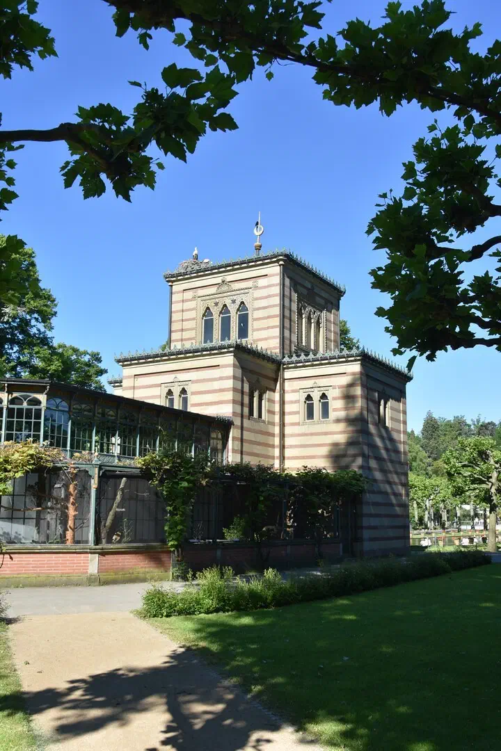 Stuttgart, Deutschland - Photo 12